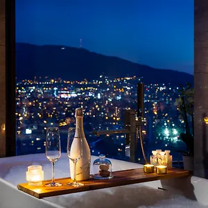 Hotel Grand Millennium